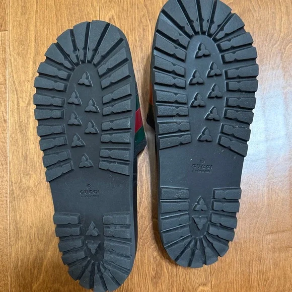 Gucci Black Sandals with Green and Red Stripes and dust bags (gently worn) - Picture 3 of 4